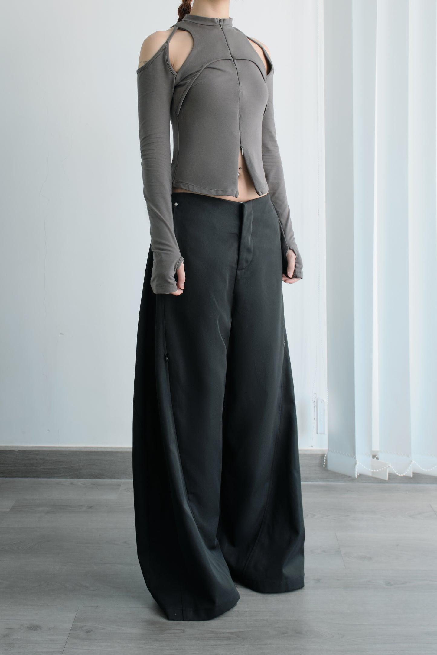Bunnyhillconcept - Grey Caspian Long Sleeve Top