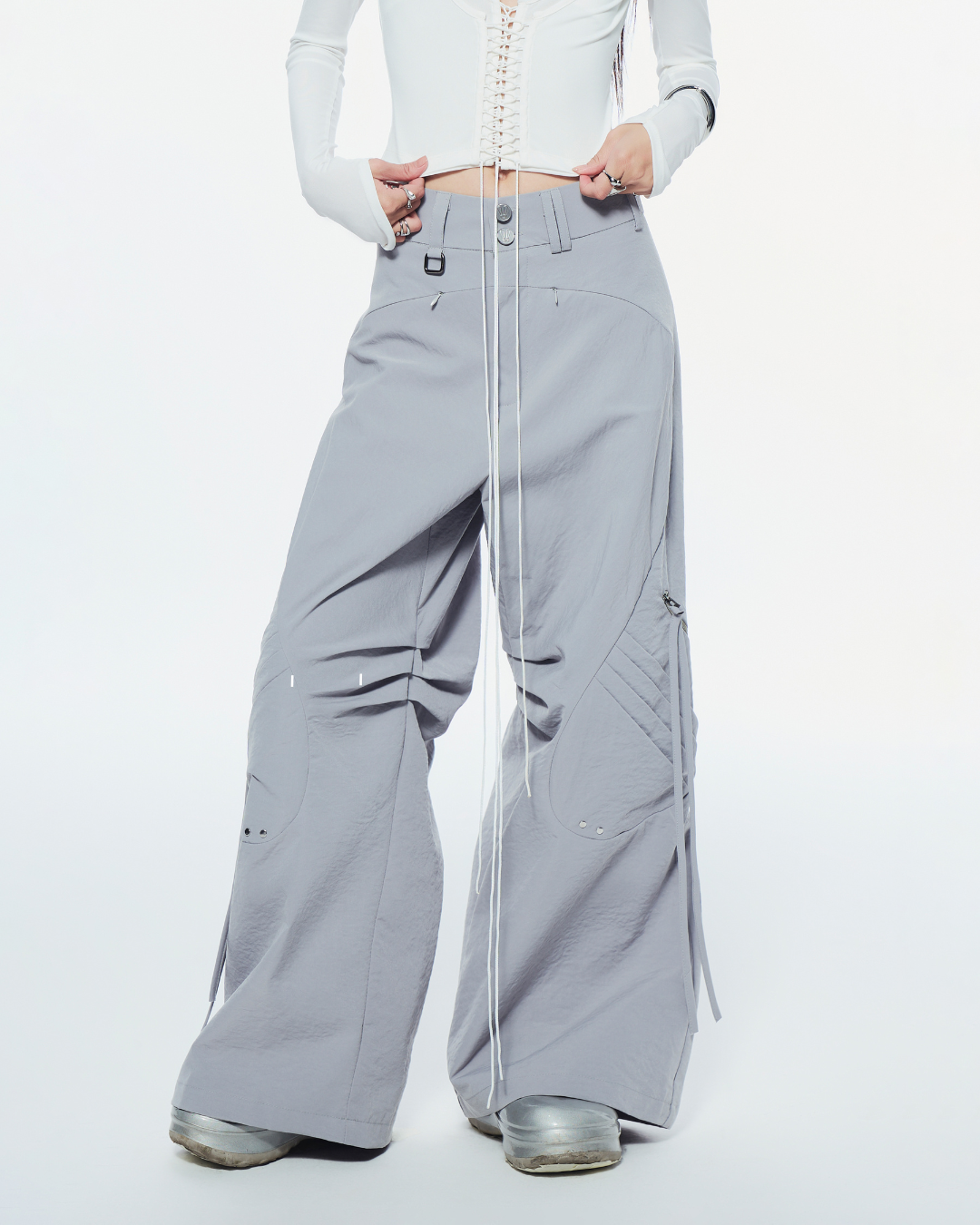 Minimalist everyday trousers for women