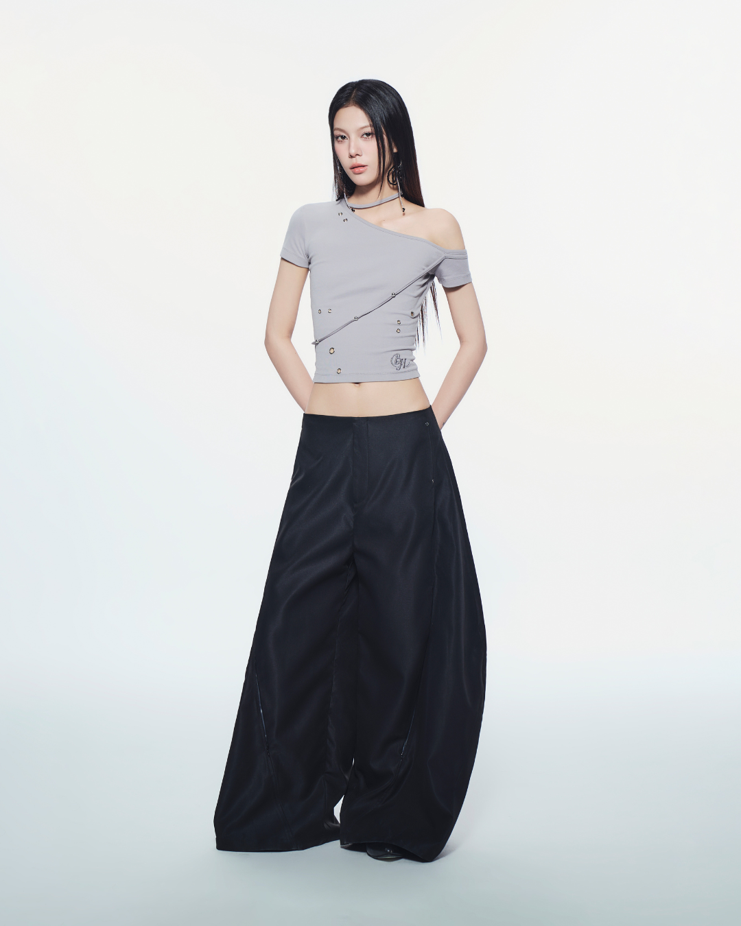 Waistband and seam detail of Ludovic Pants – close-up