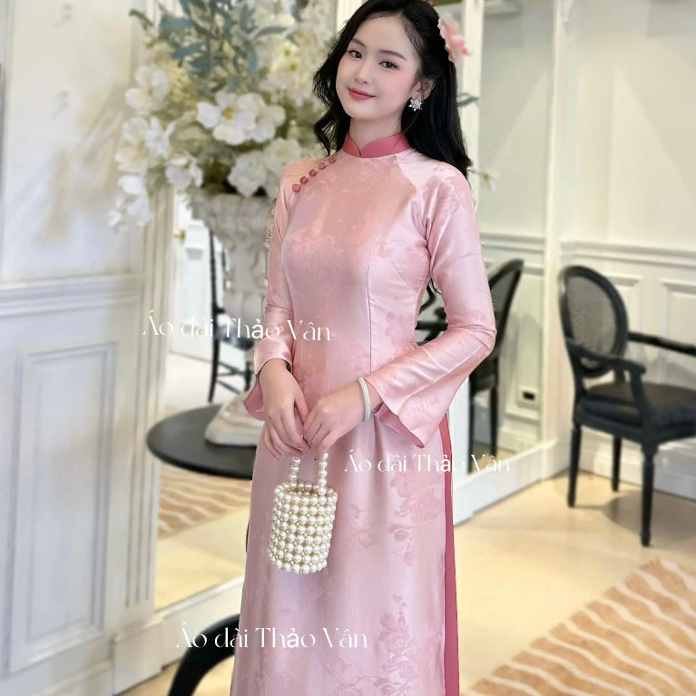 Van Diep Ao Dai