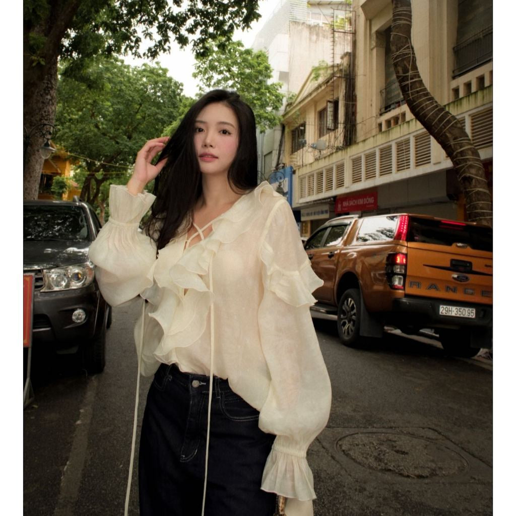 Como Lace Blouse
