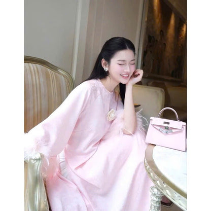 Chu Linh Ao Dai