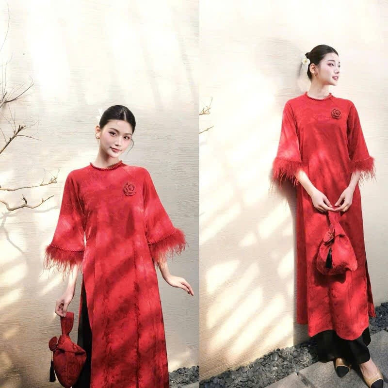 Chu Linh Ao Dai