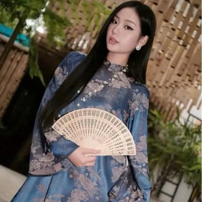 Truc Xuan Ao Dai