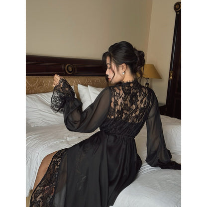 Phoenix L'âme Rouge Kimono Robe