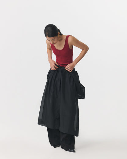 Minimalist tank top with ultra-stretch fabric