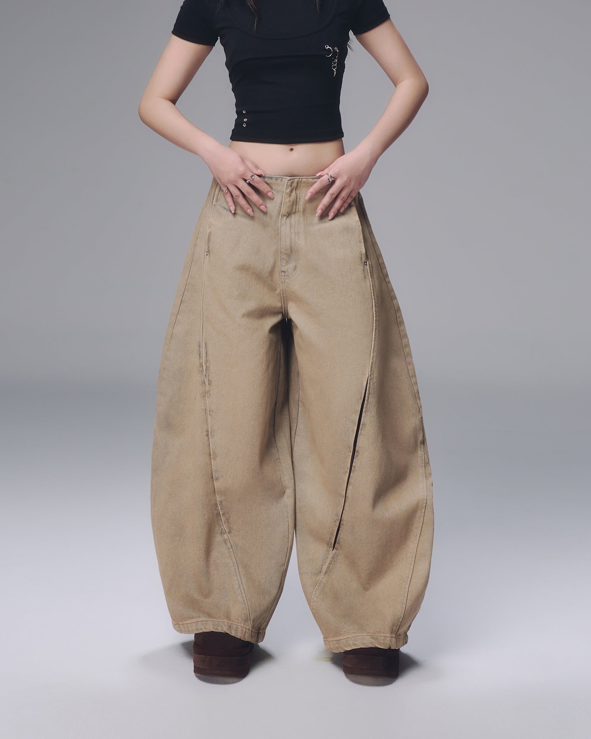 Korean-inspired tailored jeans for women – styled casual outfit