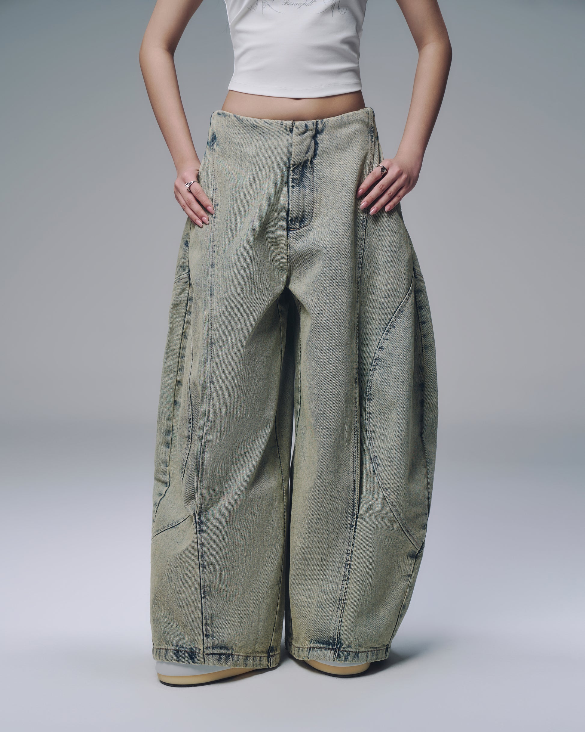 Bunnyhill Concept wide-leg denim-style pants – side angle
