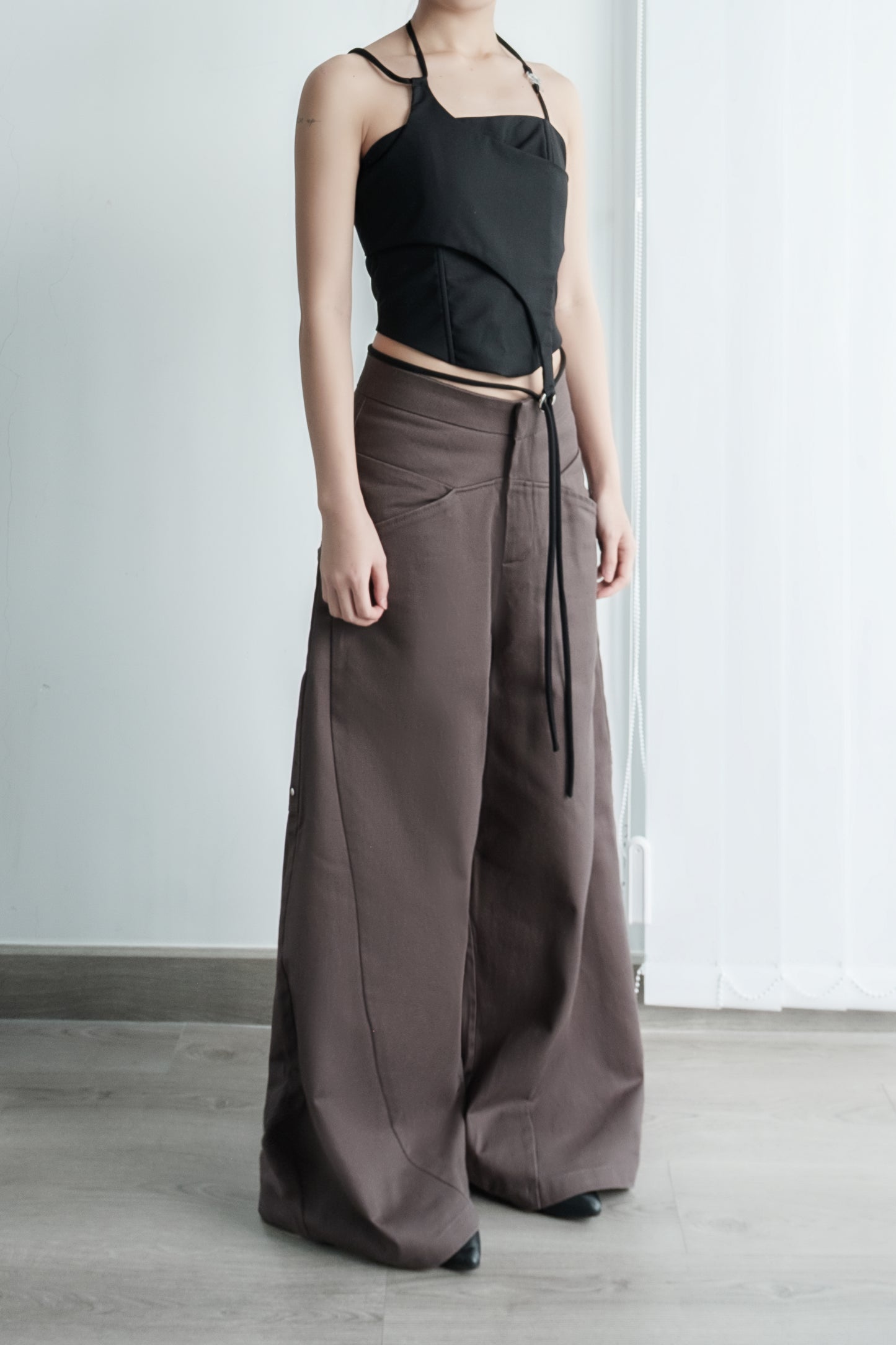 leeveless minimalist halter top for summer