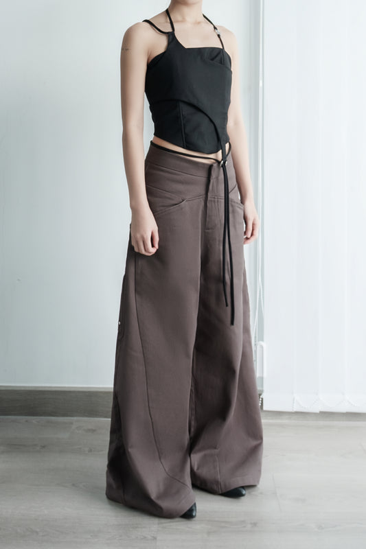 leeveless minimalist halter top for summer