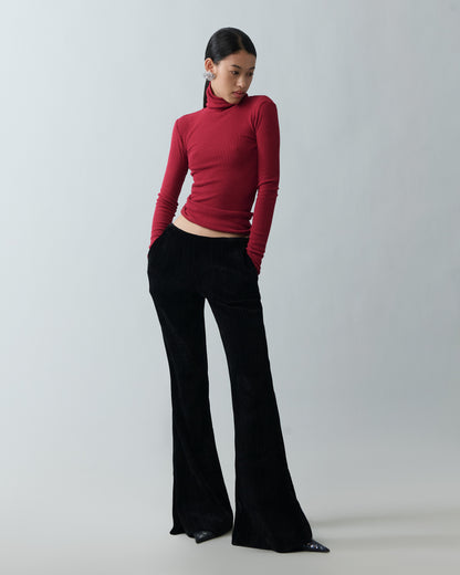 Full-length sleeve red knit top