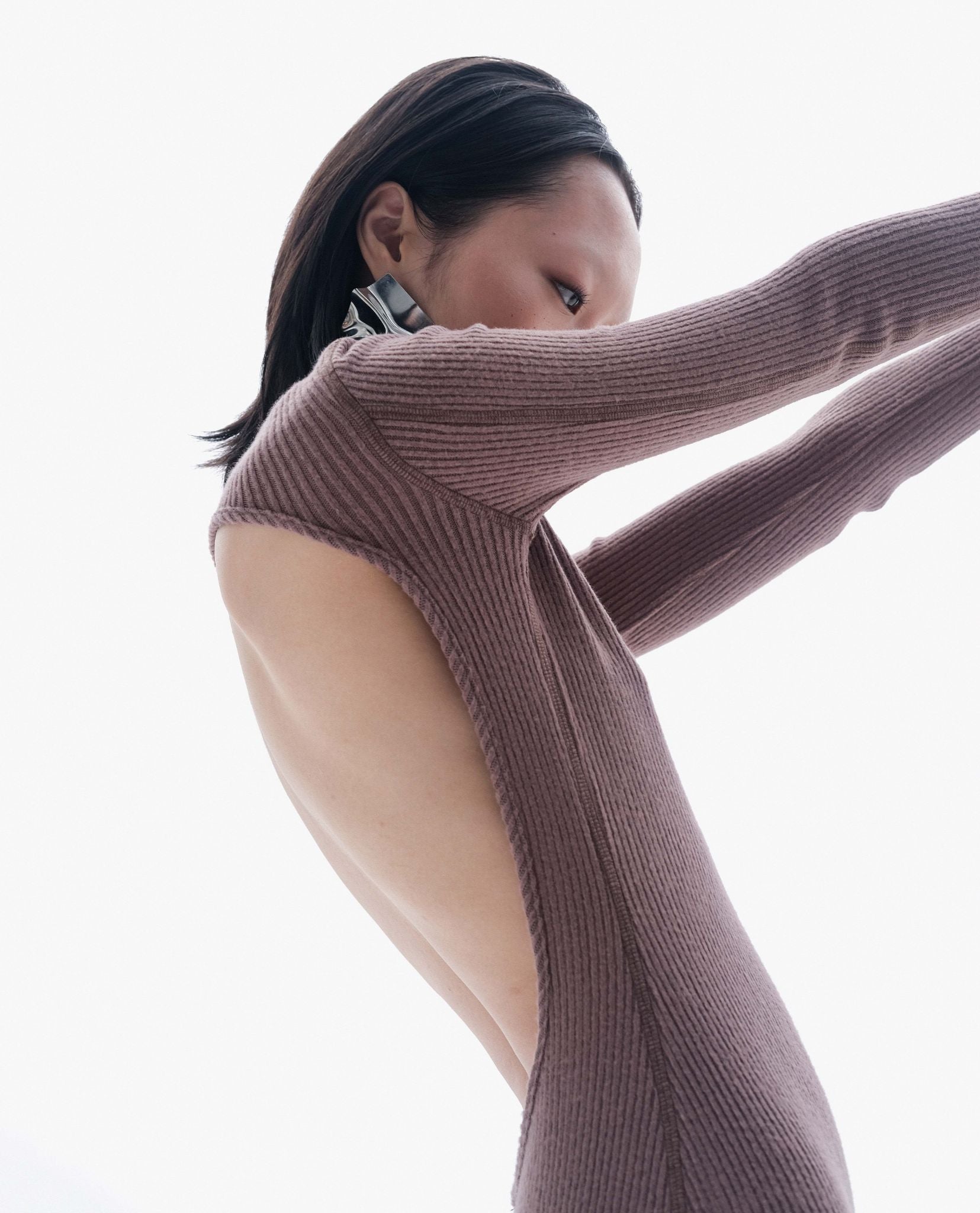 Minimalist backless winter knit dress