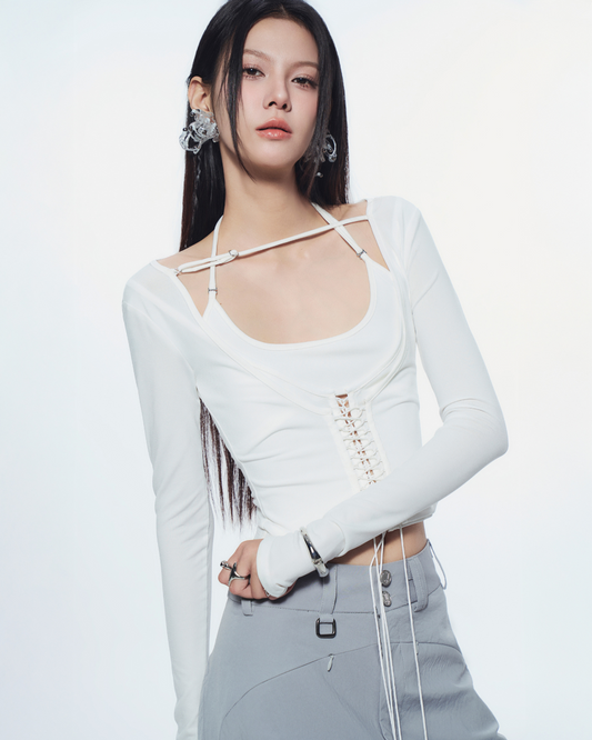 side view of Bunnyhill Bisou Top – minimalist silhouette