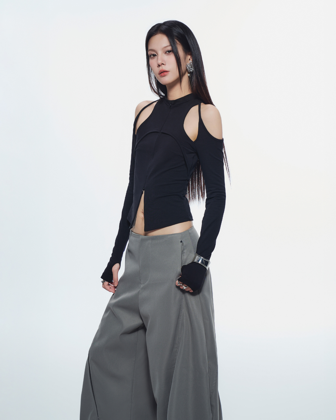 Slim-fit black long sleeve shirt – minimalist design